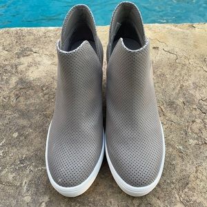 MIA Wedged Shoes-Size 7